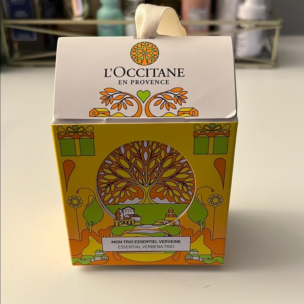 L'OCCITANE Verbena Gift Set in Vibrant Yellow